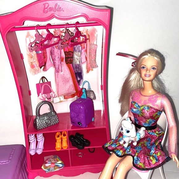 Your Barbie Headquarters! Leave a comment or request below! - Picture 4 of 13